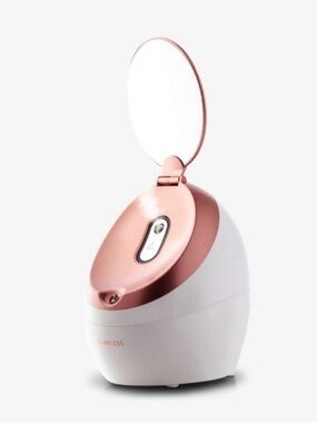 NWT Finishing Touch Flawless Facial Steamer